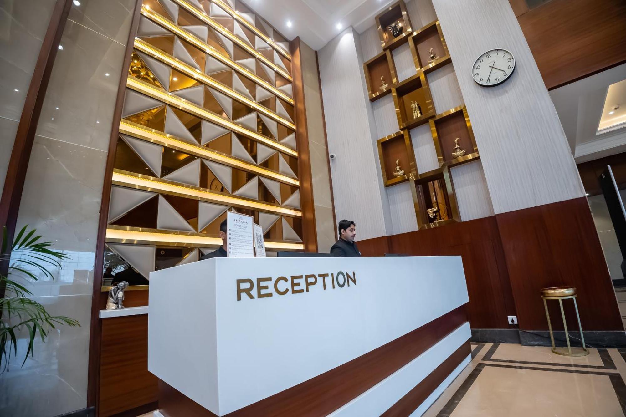 Arcadia Hotel Varanasi Ngoại thất bức ảnh
